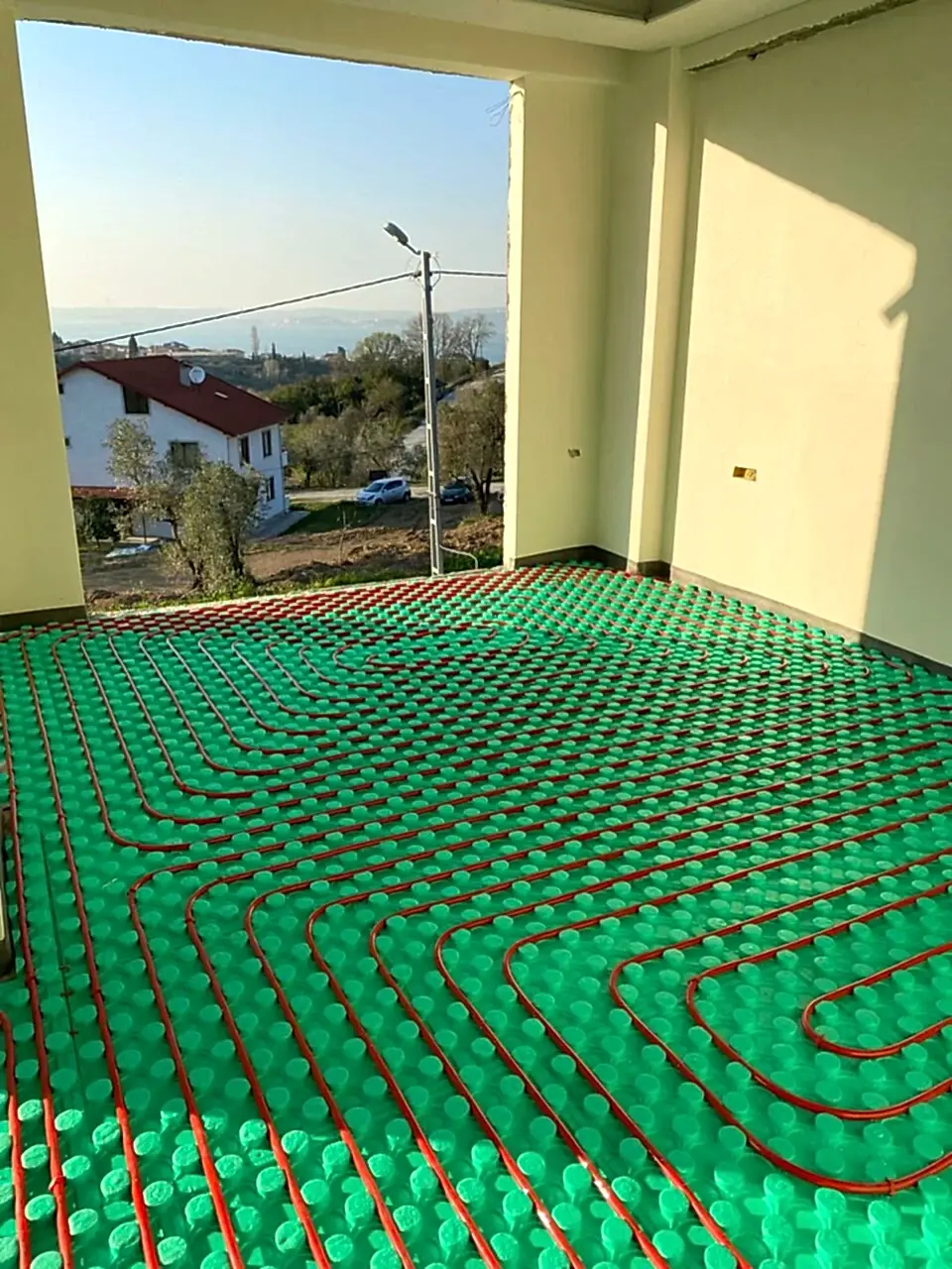 Yerden Isıtma Nedir ve Nasıl Çalışır?